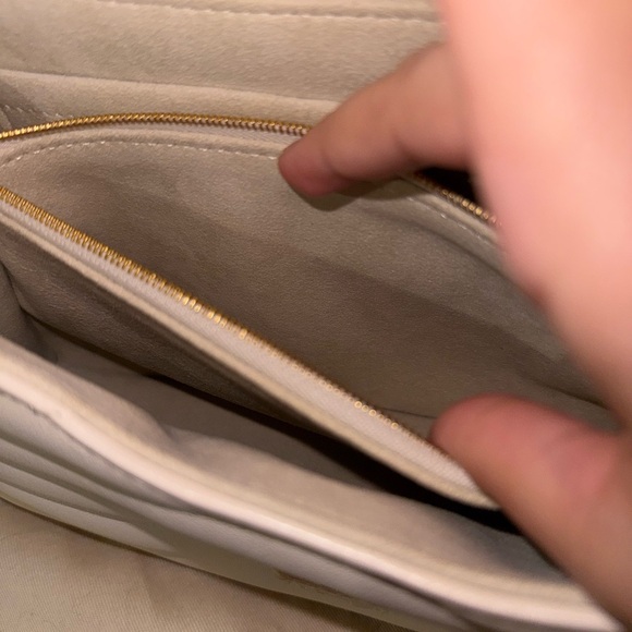 Louis Vuitton New Wave GM Chain Bag in Cream - Picture 16 of 16